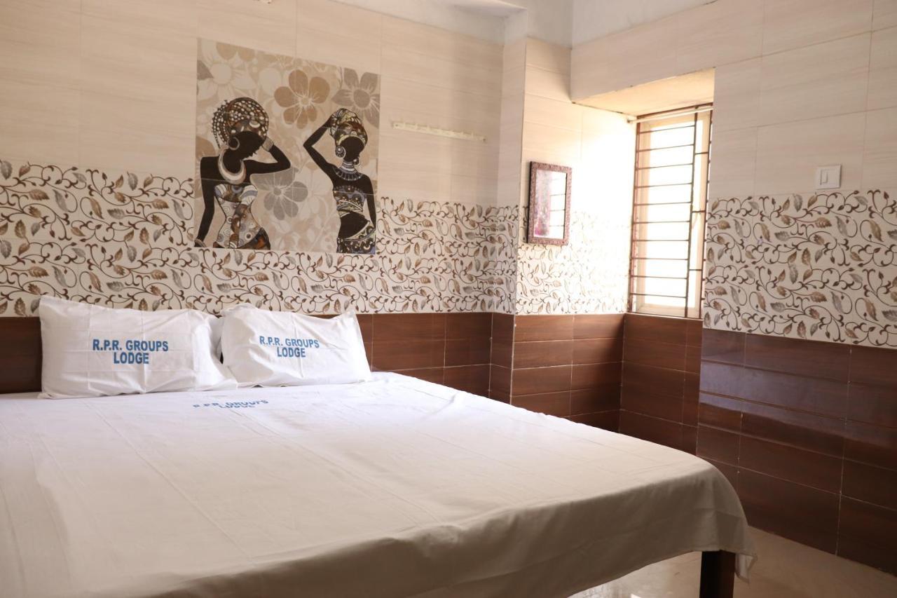 Annaiyin Hotel King Palace Velankanni Esterno foto