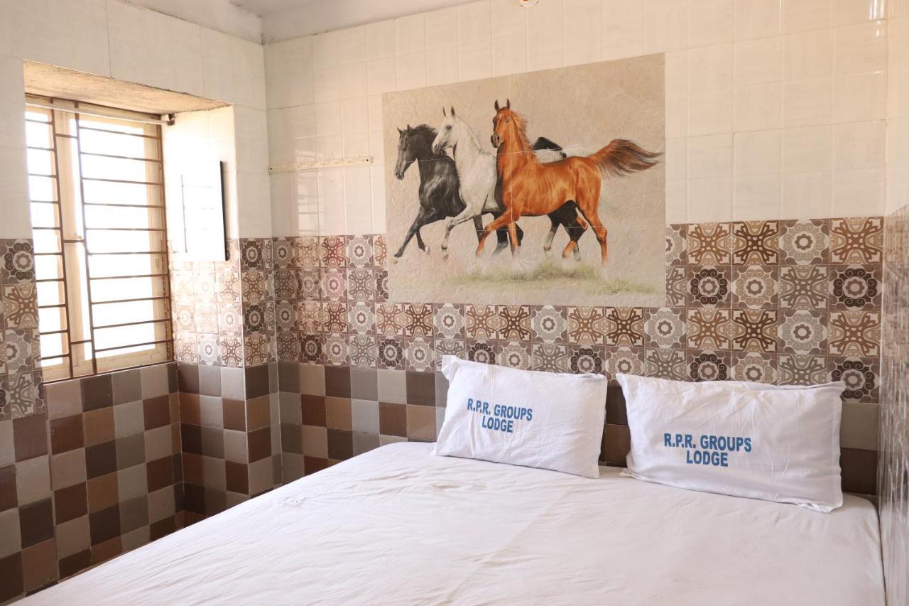 Annaiyin Hotel King Palace Velankanni Esterno foto