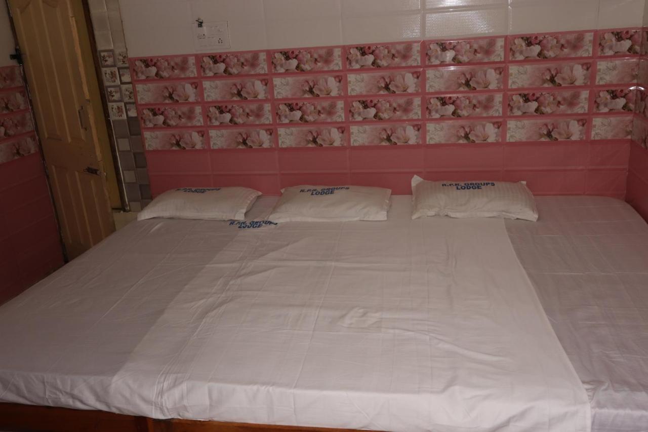 Annaiyin Hotel King Palace Velankanni Esterno foto